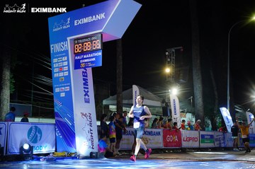 HO CHI MINH CITY NIGHT RUN EXIMBANK 2024 - Ảnh #2034306