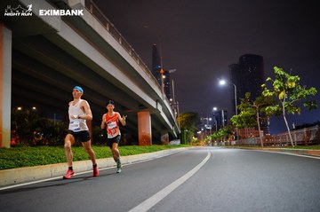 HO CHI MINH CITY NIGHT RUN EXIMBANK 2024 - Ảnh #1988457