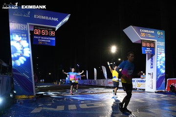 HO CHI MINH CITY NIGHT RUN EXIMBANK 2024 - Ảnh #2059170