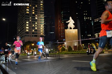 HO CHI MINH CITY NIGHT RUN EXIMBANK 2024 - Ảnh #1989545
