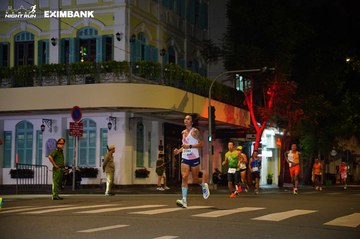 HO CHI MINH CITY NIGHT RUN EXIMBANK 2024 - Ảnh #2031111