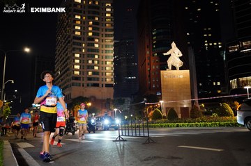 HO CHI MINH CITY NIGHT RUN EXIMBANK 2024 - Ảnh #1990964