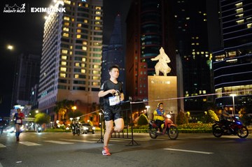 HO CHI MINH CITY NIGHT RUN EXIMBANK 2024 - Ảnh #1989558