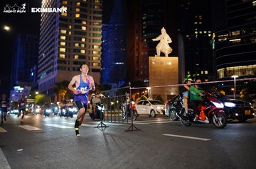 HO CHI MINH CITY NIGHT RUN EXIMBANK 2024 - Ảnh #1989130