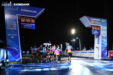 HO CHI MINH CITY NIGHT RUN EXIMBANK 2024 - Ảnh #2064773