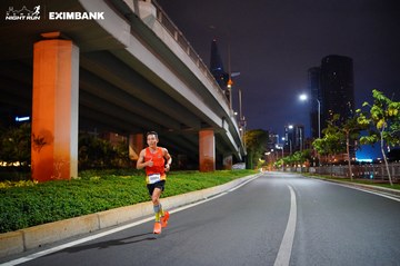 HO CHI MINH CITY NIGHT RUN EXIMBANK 2024 - Ảnh #1988467