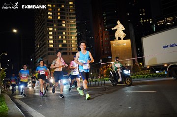 HO CHI MINH CITY NIGHT RUN EXIMBANK 2024 - Ảnh #1990597