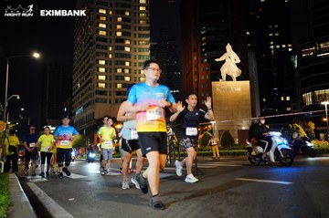 HO CHI MINH CITY NIGHT RUN EXIMBANK 2024 - Ảnh #1990127