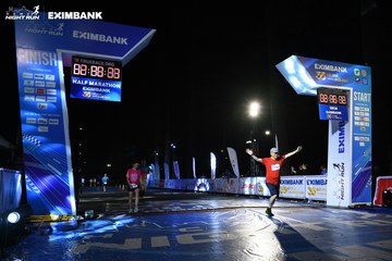 HO CHI MINH CITY NIGHT RUN EXIMBANK 2024 - Ảnh #2061345
