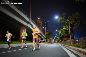 HO CHI MINH CITY NIGHT RUN EXIMBANK 2024 - Ảnh #1988953