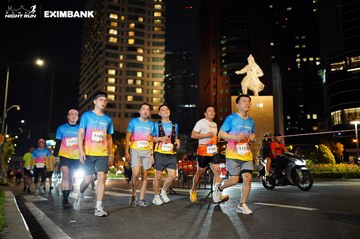 HO CHI MINH CITY NIGHT RUN EXIMBANK 2024 - Ảnh #1989879