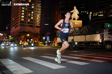 HO CHI MINH CITY NIGHT RUN EXIMBANK 2024 - Ảnh #1989040