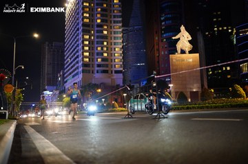 HO CHI MINH CITY NIGHT RUN EXIMBANK 2024 - Ảnh #1989292