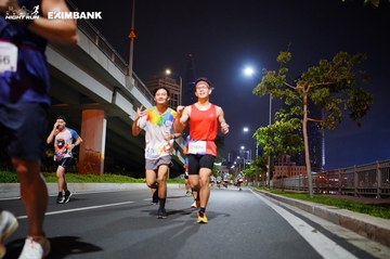 HO CHI MINH CITY NIGHT RUN EXIMBANK 2024 - Ảnh #1988984