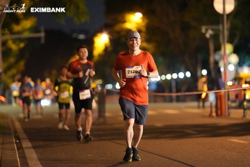 HO CHI MINH CITY NIGHT RUN EXIMBANK 2024 - Ảnh #2160082