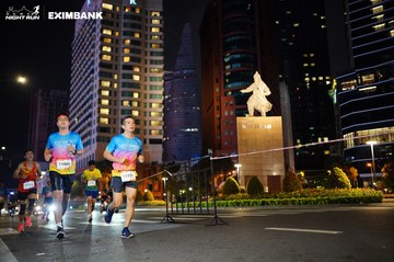HO CHI MINH CITY NIGHT RUN EXIMBANK 2024 - Ảnh #1989639