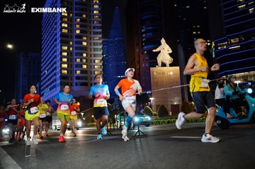 HO CHI MINH CITY NIGHT RUN EXIMBANK 2024 - Ảnh #1989737