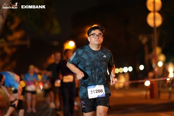 HO CHI MINH CITY NIGHT RUN EXIMBANK 2024 - Ảnh #2160442