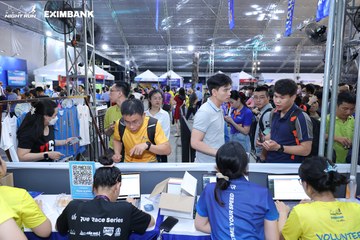 HO CHI MINH CITY NIGHT RUN EXIMBANK 2024 - Ảnh #1964802