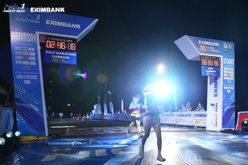 HO CHI MINH CITY NIGHT RUN EXIMBANK 2024 - Ảnh #2066155