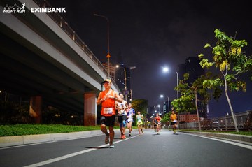HO CHI MINH CITY NIGHT RUN EXIMBANK 2024 - Ảnh #1988671