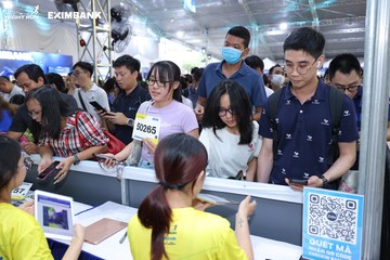 HO CHI MINH CITY NIGHT RUN EXIMBANK 2024 - Ảnh #1964621