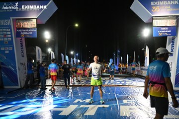 HO CHI MINH CITY NIGHT RUN EXIMBANK 2024 - Ảnh #1969917