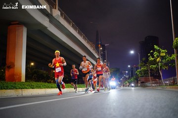HO CHI MINH CITY NIGHT RUN EXIMBANK 2024 - Ảnh #1988533