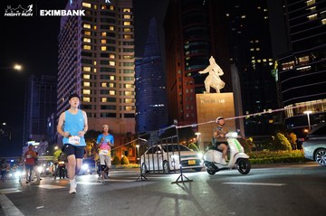 HO CHI MINH CITY NIGHT RUN EXIMBANK 2024 - Ảnh #1989787