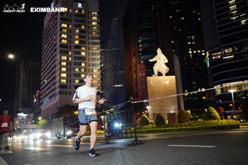HO CHI MINH CITY NIGHT RUN EXIMBANK 2024 - Ảnh #1990005
