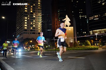 HO CHI MINH CITY NIGHT RUN EXIMBANK 2024 - Ảnh #1990927