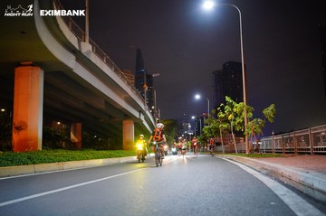 HO CHI MINH CITY NIGHT RUN EXIMBANK 2024 - Ảnh #1988339