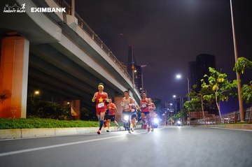 HO CHI MINH CITY NIGHT RUN EXIMBANK 2024 - Ảnh #1988529