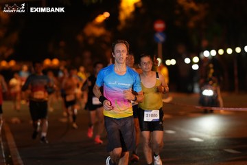 HO CHI MINH CITY NIGHT RUN EXIMBANK 2024 - Ảnh #2158870