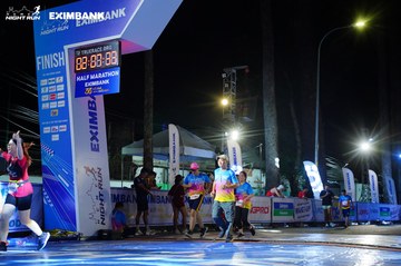 HO CHI MINH CITY NIGHT RUN EXIMBANK 2024 - Ảnh #2034976