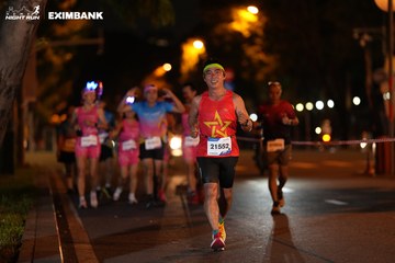 HO CHI MINH CITY NIGHT RUN EXIMBANK 2024 - Ảnh #2159844