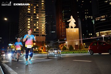 HO CHI MINH CITY NIGHT RUN EXIMBANK 2024 - Ảnh #1990989