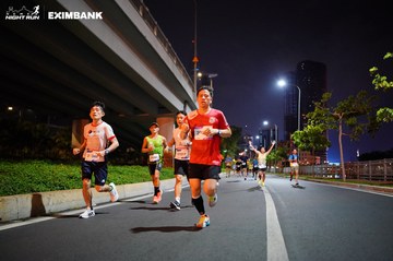 HO CHI MINH CITY NIGHT RUN EXIMBANK 2024 - Ảnh #1988834