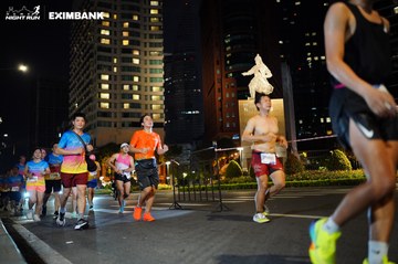 HO CHI MINH CITY NIGHT RUN EXIMBANK 2024 - Ảnh #1990479