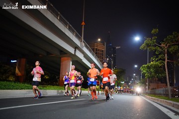 HO CHI MINH CITY NIGHT RUN EXIMBANK 2024 - Ảnh #1988925