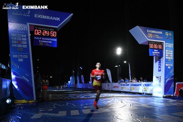 HO CHI MINH CITY NIGHT RUN EXIMBANK 2024 - Ảnh #2060135