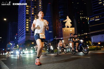 HO CHI MINH CITY NIGHT RUN EXIMBANK 2024 - Ảnh #1989775