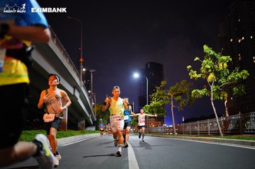 HO CHI MINH CITY NIGHT RUN EXIMBANK 2024 - Ảnh #1988817