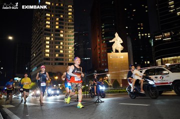 HO CHI MINH CITY NIGHT RUN EXIMBANK 2024 - Ảnh #1991438
