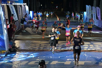 HO CHI MINH CITY NIGHT RUN EXIMBANK 2024 - Ảnh #2030669