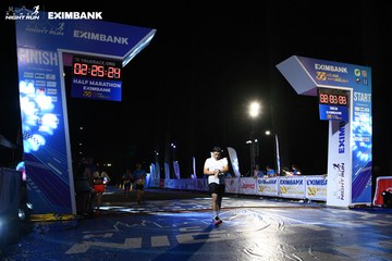 HO CHI MINH CITY NIGHT RUN EXIMBANK 2024 - Ảnh #2060449