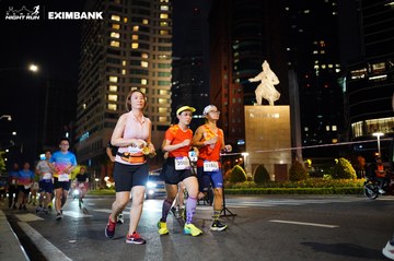 HO CHI MINH CITY NIGHT RUN EXIMBANK 2024 - Ảnh #1990610