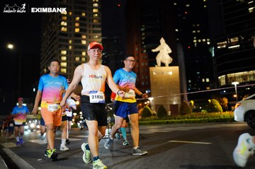 HO CHI MINH CITY NIGHT RUN EXIMBANK 2024 - Ảnh #1990353