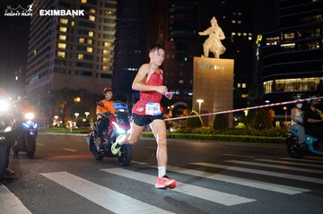 HO CHI MINH CITY NIGHT RUN EXIMBANK 2024 - Ảnh #1989008