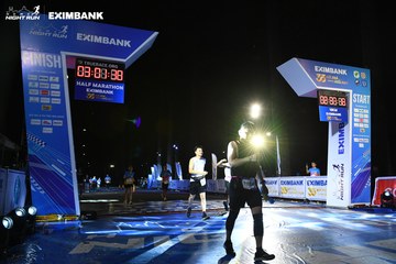 HO CHI MINH CITY NIGHT RUN EXIMBANK 2024 - Ảnh #2062185